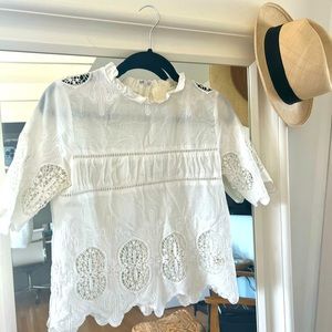 Scalloped lace mixed top white J.O.A. Size XS.